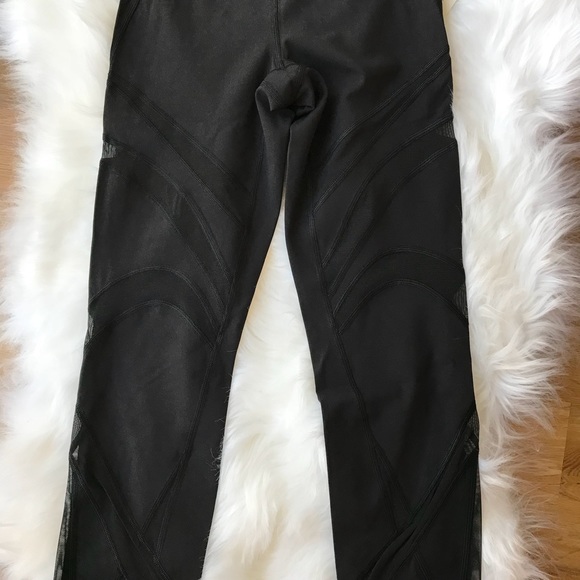 NWT BLACK LULULEMON WUNDER UNDER HIGH RISE MESH - Picture 7 of 8